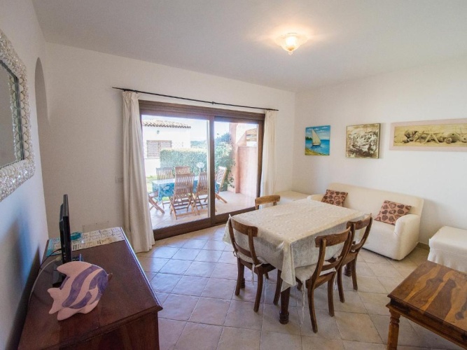 2 Bedrooms Villa