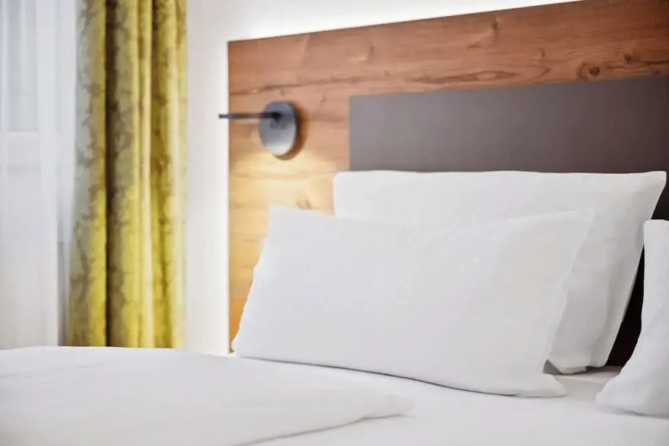 Hotel Zeppelin