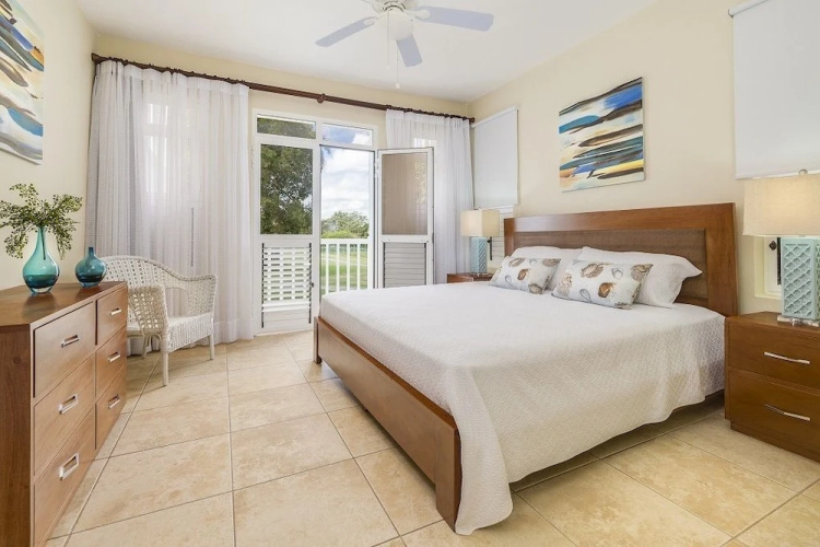 Ocean Village #12