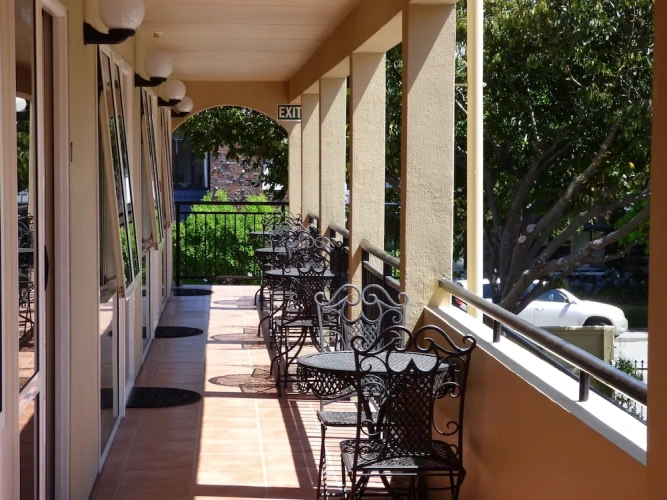 1 Bedroom Standard Apartment with courtyard view