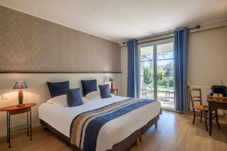 Standard Double room with view