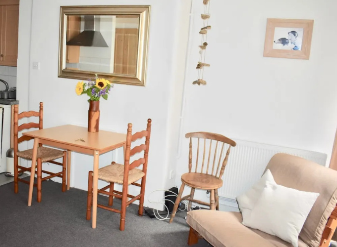1 Bedroom Apartment Close to Seafront