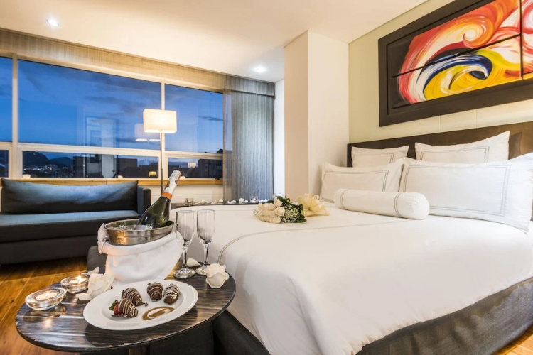 Cosmos 116 Hotel