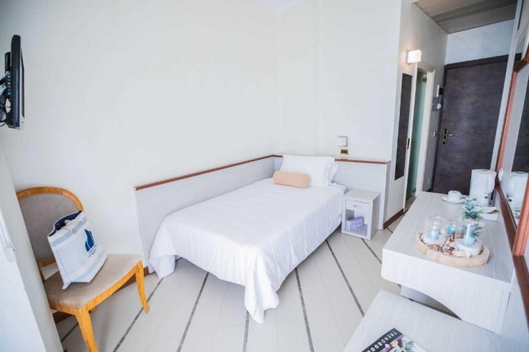 Deluxe Single room