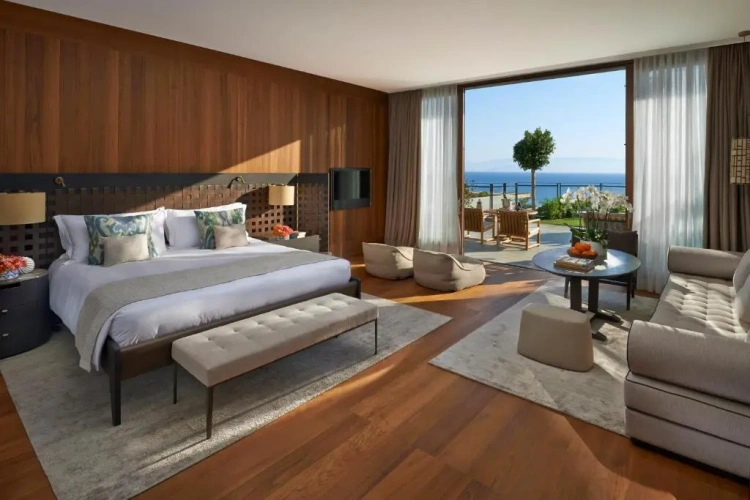 Twin room with sea view