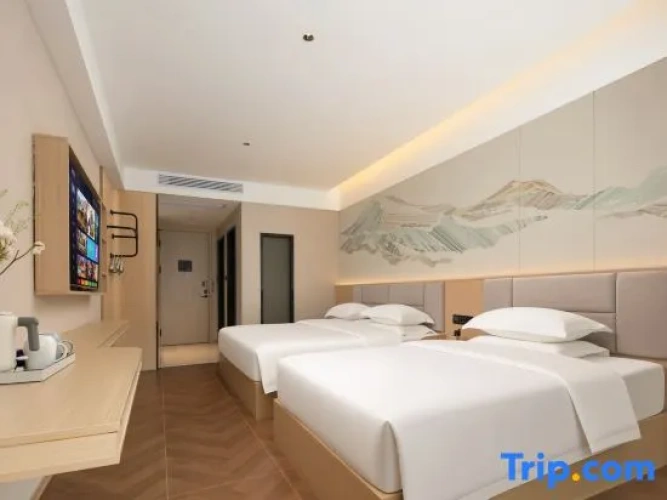 Standard Family room with river view