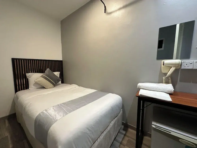 Deluxe Single room
