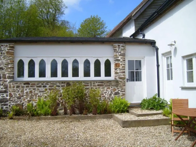2 Bedrooms Cottage