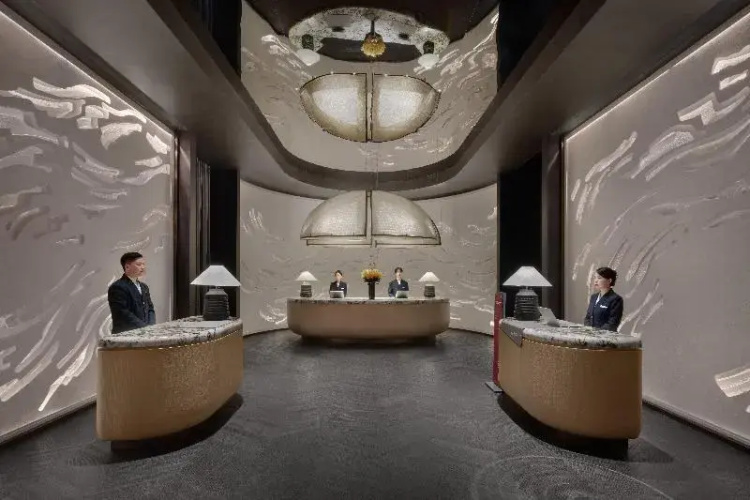 HUALUXE Shenzhen Bao'an by IHG