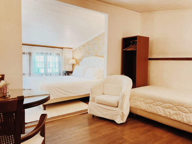 Five Seasons Pension