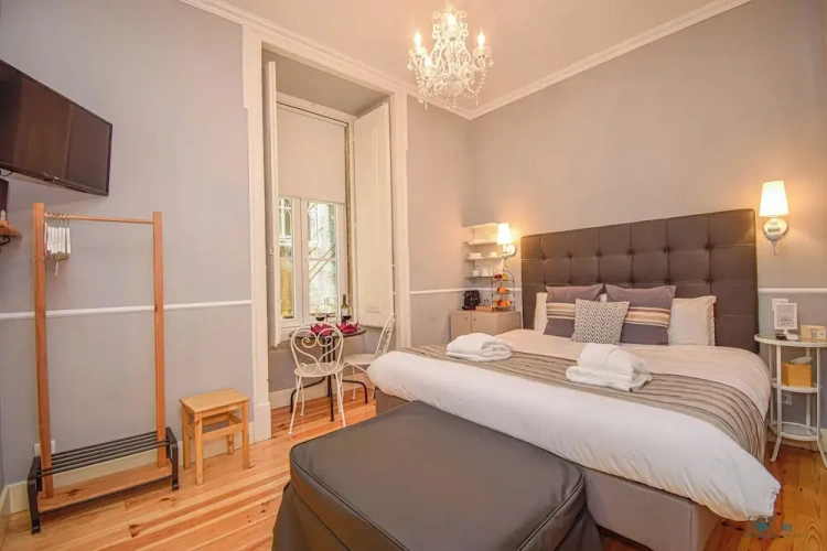 Deluxe Suite