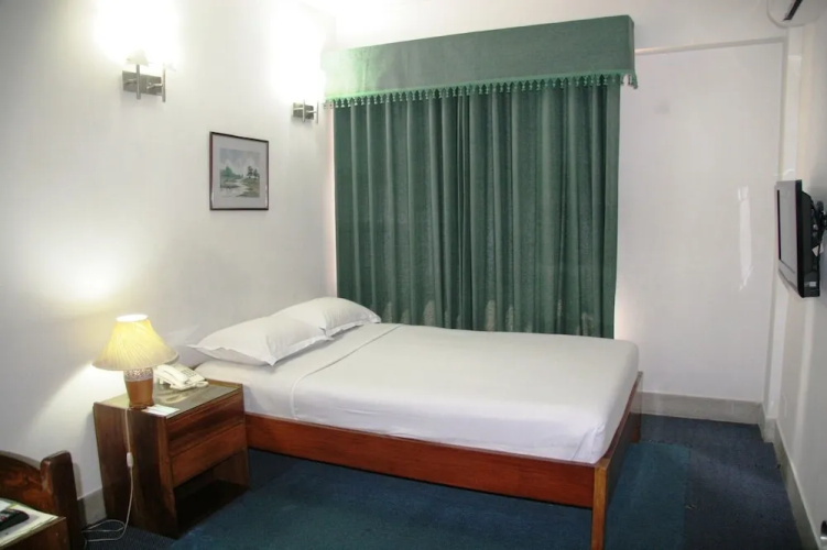 White House Hotel