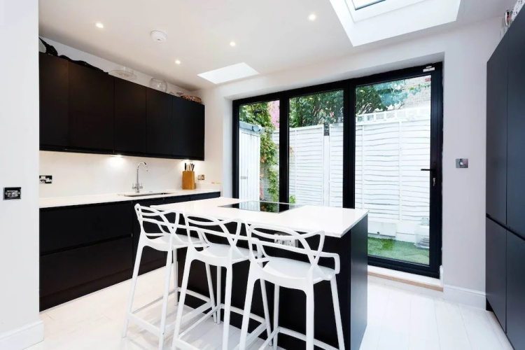 Clean Lines In Parsons Green