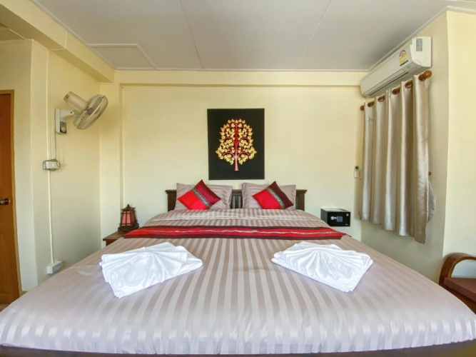 Standard Double room with city view