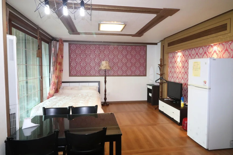 Gyeongju Raspberry Pension