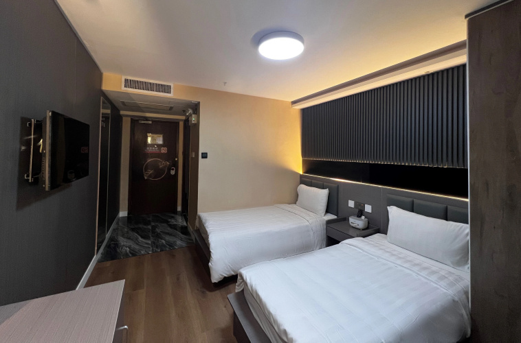 Hennessy Hotel