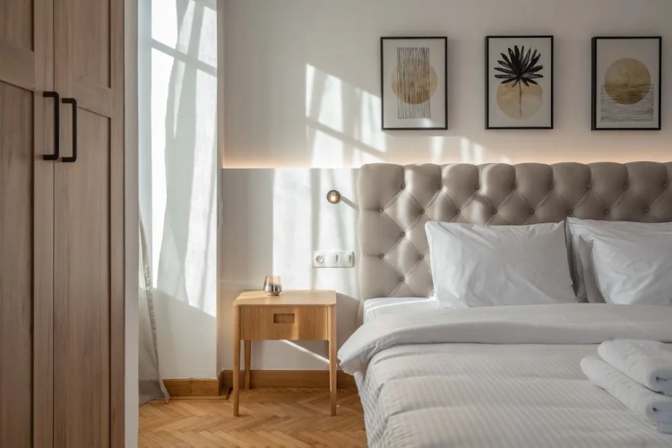 4 Bedrooms Luxury Apartment with balcony