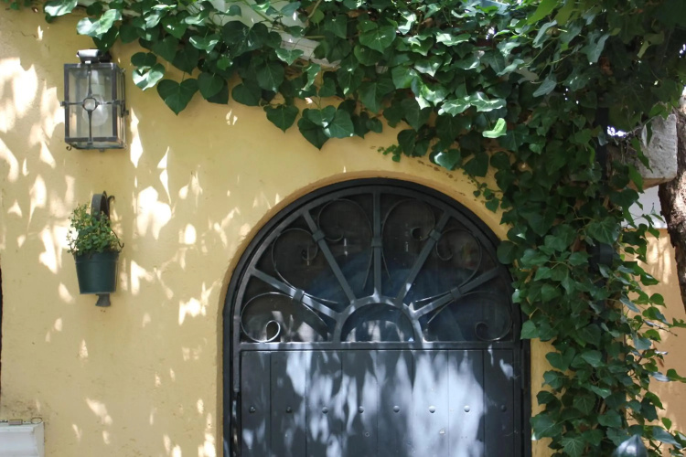 Vila Rojana