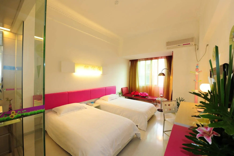 Grand 0773 Hotel