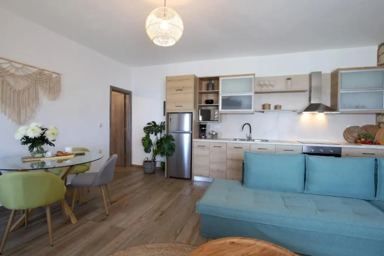 2 Bedrooms Cottage