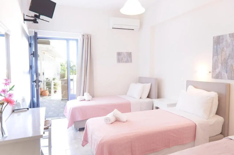 Hotel Milos