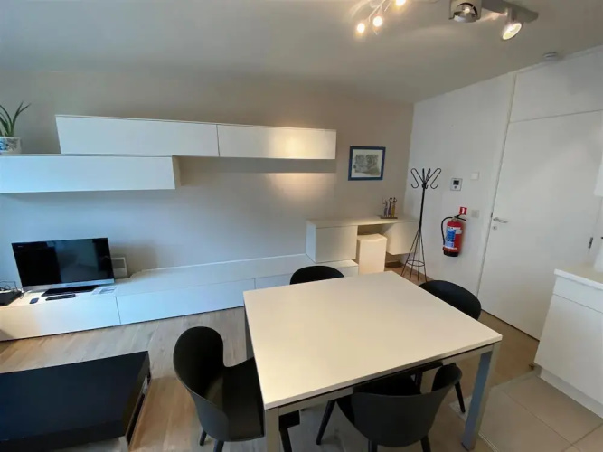 Charming Apartment Near Beach