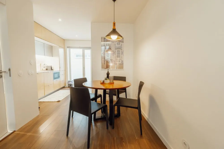Elegant Marques Duplex by Vacationy