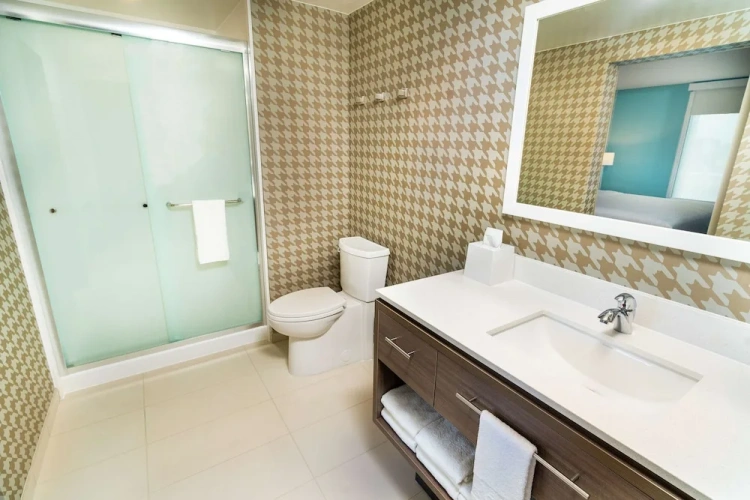 1 Bedroom Suite