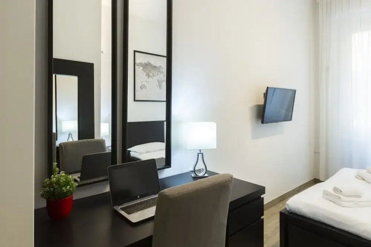 notaMi - Yellow Line Apartment
