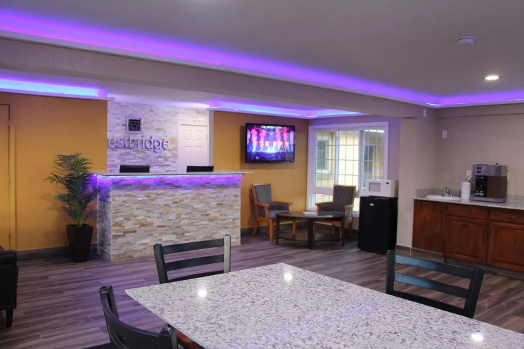 Westbridge Inn and Suites