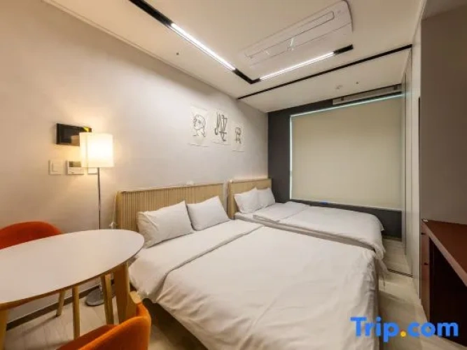 Deluxe Twin room with harbour view