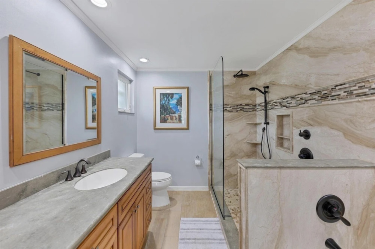 597 bal Harbor Blvd