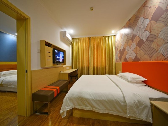 Business Triple Suite