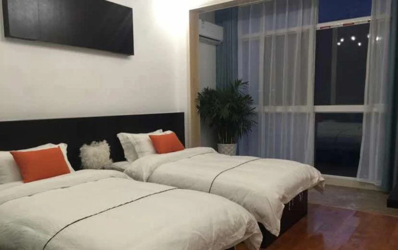 8 Gingko Inn