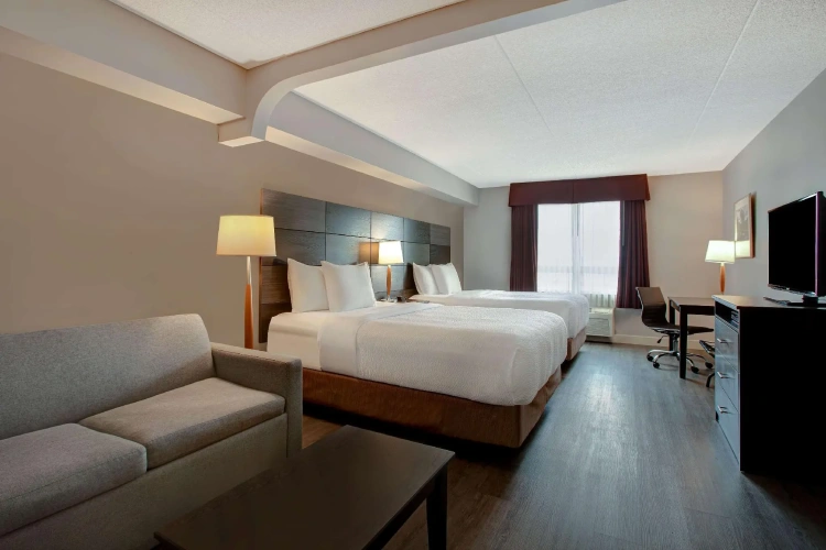 Quadruple Suite
