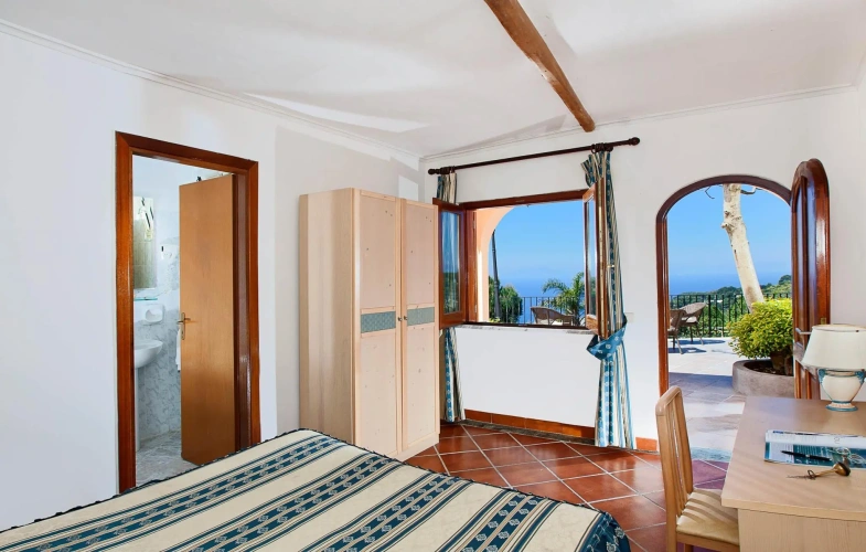 Standard Double room with sea view