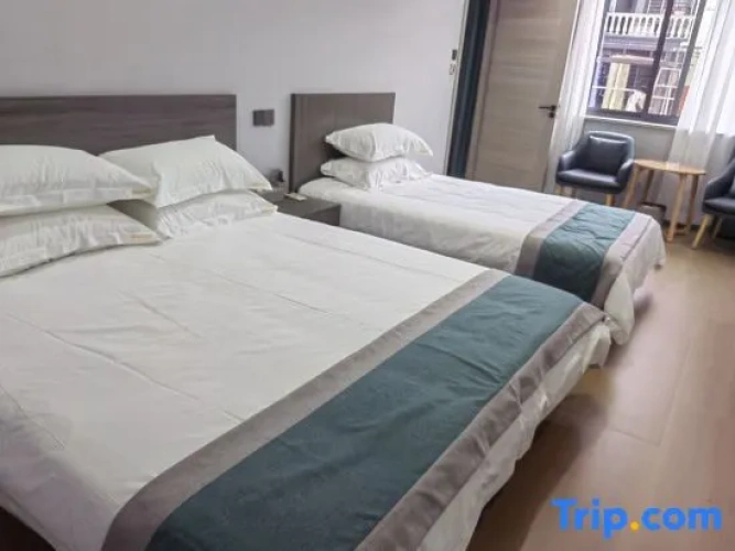 Standard Twin Family room