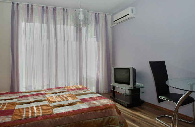 Admiral Plaza Aparthotel /PM/