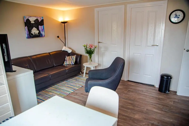2 Bedrooms Chalet