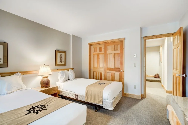 5 Bedrooms Standard room