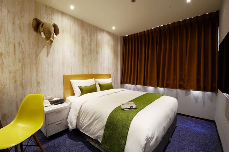 Deluxe Double room with city view