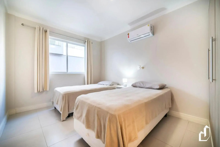 Apartamento amplo com 02 dormitórios