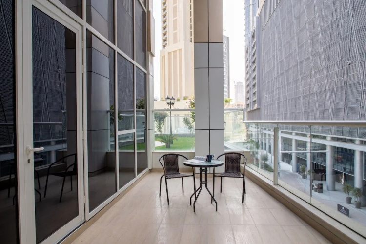 Superb & Homey 3BR Apartment In Downtown Dubai