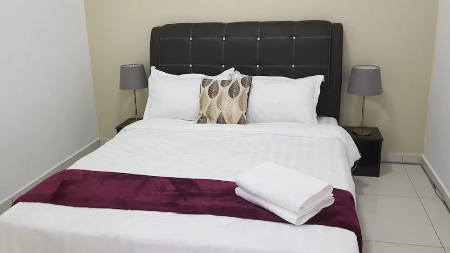 Euzmo Residences at Studio 14