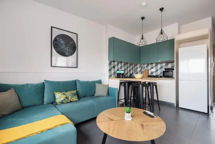 1 Bedroom Apartment with balcony and with city view