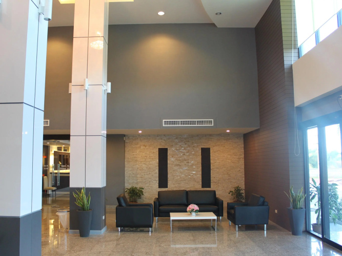 S Tara Grand Hotel