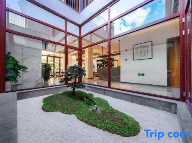 Yan Ru Light Luxury Holiday Hostel
