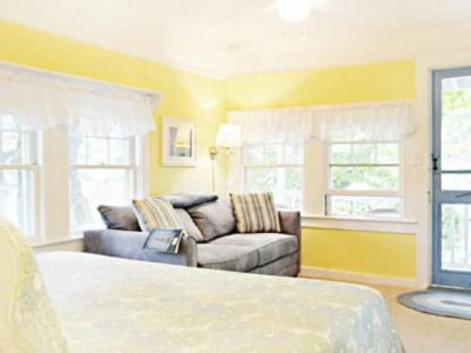 2 River Road Inn and Cottages