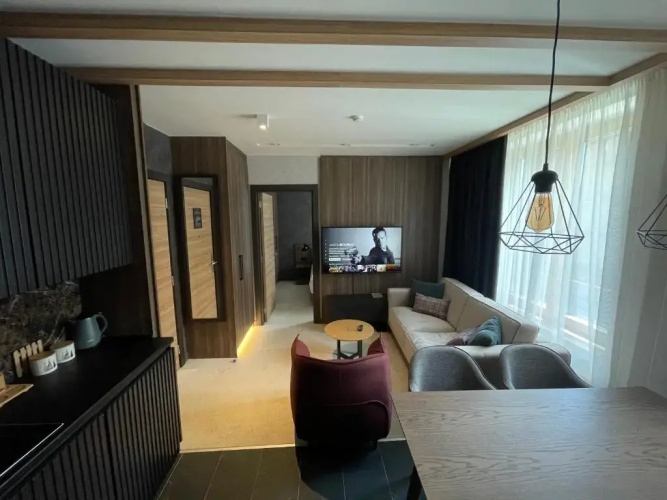 Woodside Residences by Vedrana