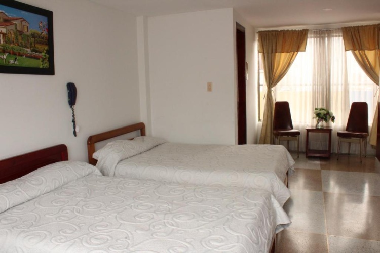 Standard Triple room